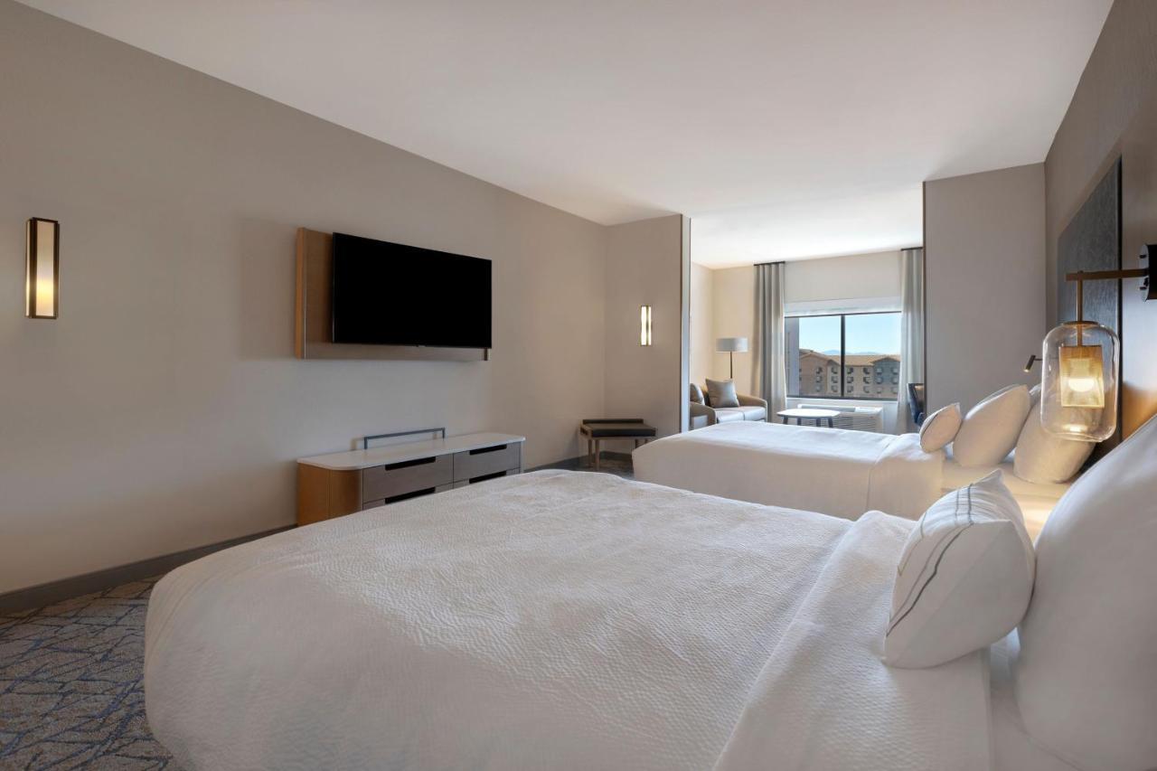 Fairfield By Marriott Inn & Suites Denver Airport At Gateway Park Exterior photo